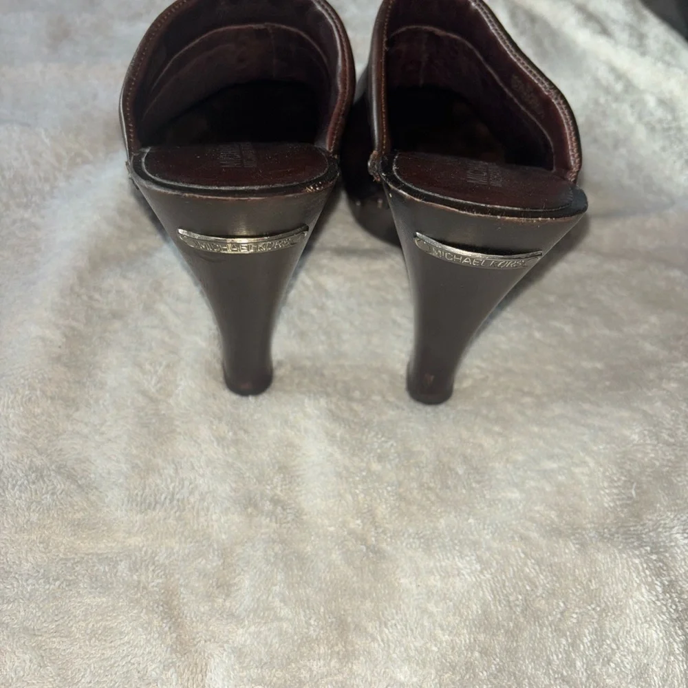 ‼️Sale‼️Y2K Michael Kors Brown Studded Leather Clogs Size 9